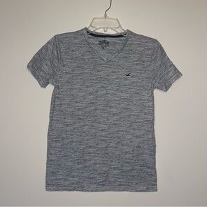 Hollister Must Have Collection Heather Grey V Neck Embroidered Logo XXS Tee